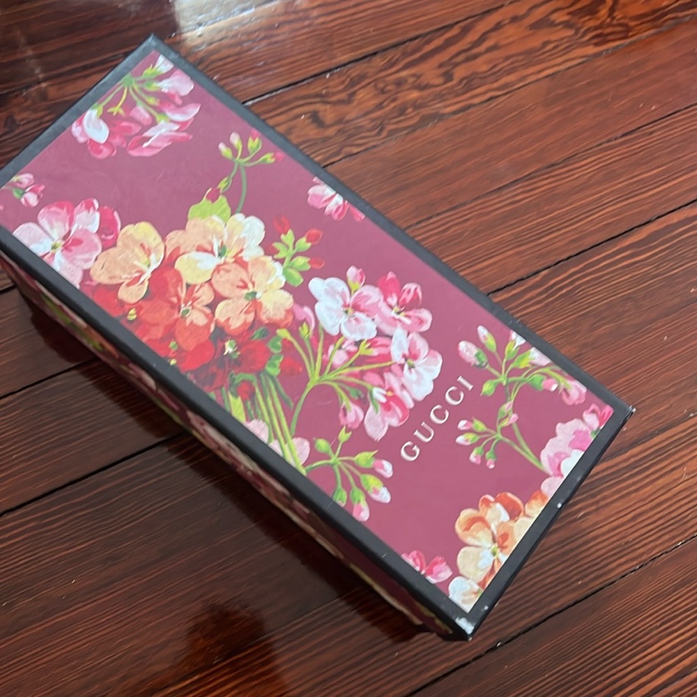 Authentic Gucci slide box